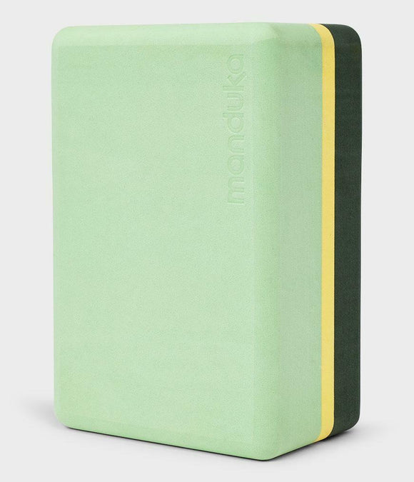 Återvunnet skumblock, åska