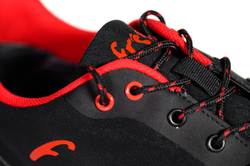 Anslut 3 barfotaskor