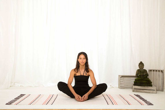 Yogamatta RANDIG med tofsar